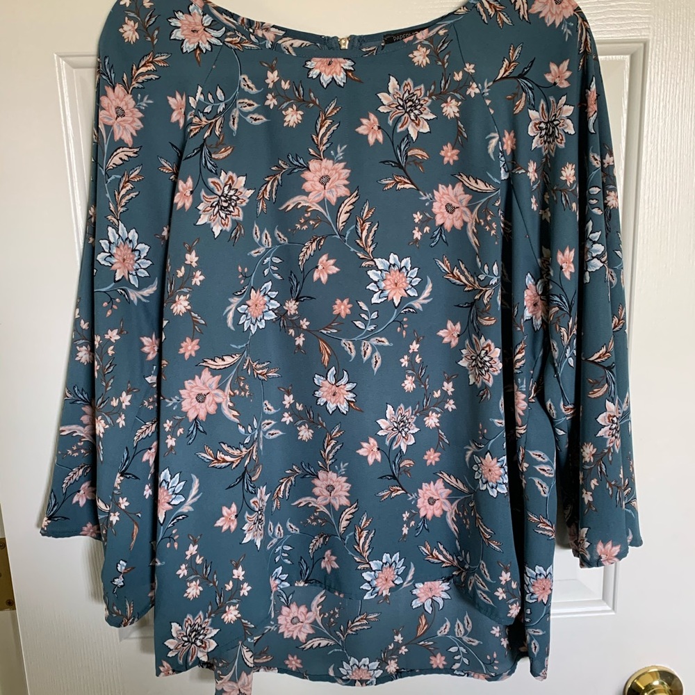 STITCH FIX Papermoon Floral Larie Crew Neck Blouse